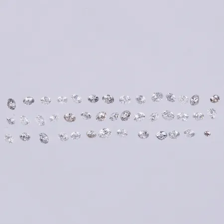 Lösa diamanter ca 41x0,01-0,05ct  Vikt: 0 g