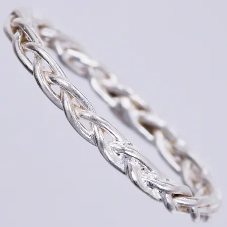 Ring flätad, stl ca 18¾, bredd ca 2mm, Glitter International Ab, 925/1000 silver Vikt: 1 g