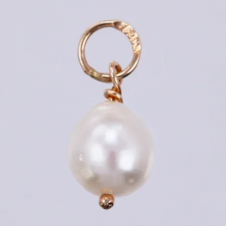 Hänge med odlad sötvattenpärla, Ø ca 6-7mm, , längd ca 12mm, 18K  Vikt: 0,6 g