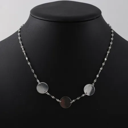 Halssmycke med brickor, längd 42+3cm, Guldfynd, silver Vikt: 4,2 g