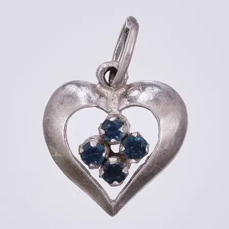 Hänge med blå stenar, längd ca 20mm, bredd 15mm, 800/1000 silver Vikt: 1,2 g