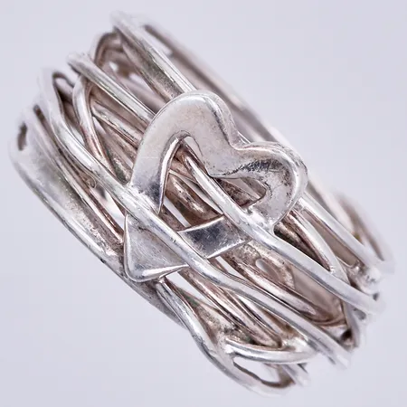 Ring, stl: 16¾, bredd ca 9mm, 925/1000 silver Vikt: 5,3 g