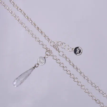 Collier med vit sten, Snö of Sweden, längd ca 44-47cm, bredd ca 5-58mm, vitmetall