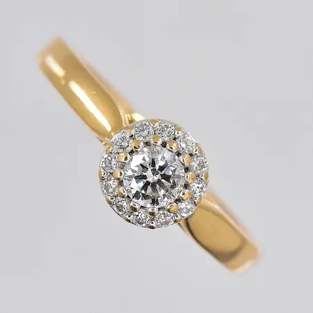 Ring med diamanter ca 0,42ctv, stl 18¾, graverad, 18K Vikt: 5,1 g