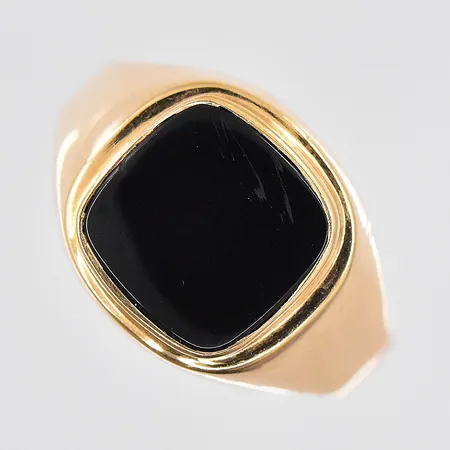 Klackring med svart platta, stl 20¾, 18K Vikt: 3,1 g