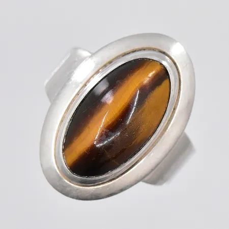 Ring med tigeröga, stl 17, 925/1000 silver Vikt: 5,4 g