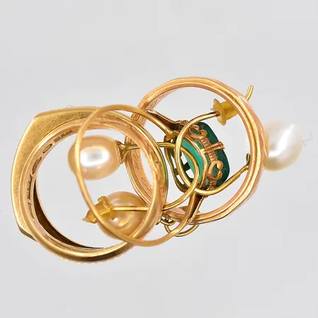 Diverse guld, defekter, gravyrer, stenar, 18K Vikt: 14 g