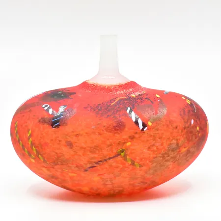 Vas glas, Kosta Boda Bertil Vallien Atelier, 8BVAAT, 964005/1000, ca 30x25cm  Skickas med postpaket.