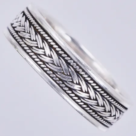 Ring, stl: 22, bredd: ca 7mm, 925/1000 silver  Vikt: 7,8 g