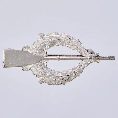 Brosch, längd: ca 3,7cm, bredd: ca 1,5-17mm, Westins Atelje, år 1966, nr 2858, 830/1000 silver  Vikt: 4,3 g