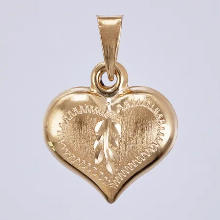 Hänge hjärta, längd: ca 1,8cm, bredd: ca 13mm, 18K  Vikt: 0,7 g