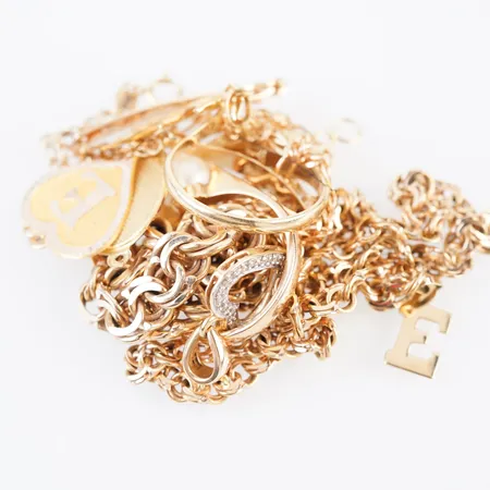 Diverse guld, 18k Vikt: 30,8 g