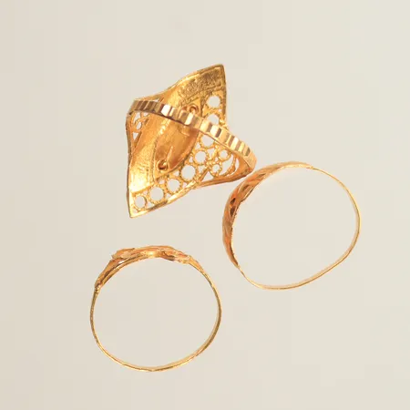 3 Ringar (defekta, buckliga) 21K, 5,9g 