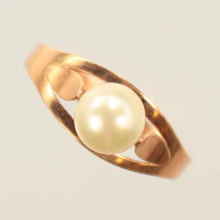 Ring med pärla, stl 18¼, 14K Vikt: 1,7 g