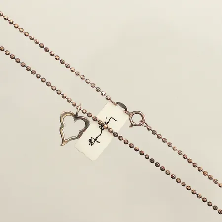 Hänge Little Crazy Heart, Efva Attling, 18mm inklusive ögla, bredd 11,5mm, kedja Kullänk, längd 42cm, bredd 1,8mm, 925/1000 silver  Vikt: 4,6 g
