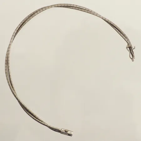 Armband, längd 18,5cm, bredd ca 2,6mm, 835/1000 silver  Vikt: 10,2 g