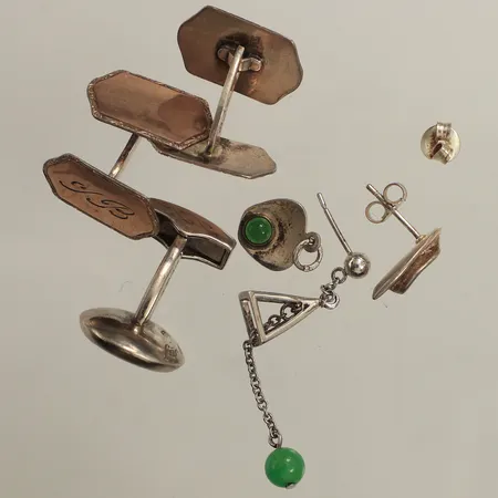 Diverse silver, udda, defekt, gravyr, silver Vikt: 19,5 g