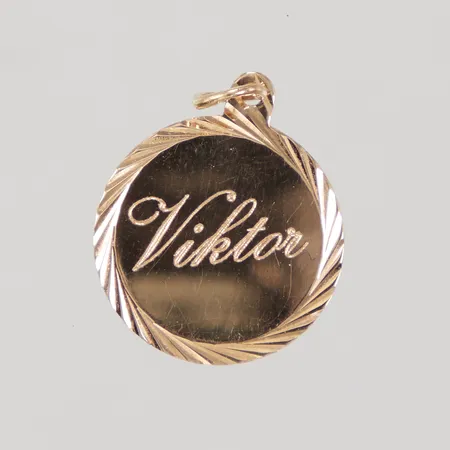 Hänge, namngravyr, 'Viktor', Ø16mm, smärre repor, 18K,  Vikt: 1,1 g