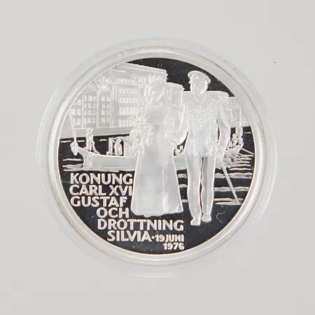 Silvermynt, Ø 36mm, Kungariket Sverige, Konung Carl XVI Gustaf och Drottning Silvia 1976, etui, 925/1000 silver,  Vikt: 25,8 g