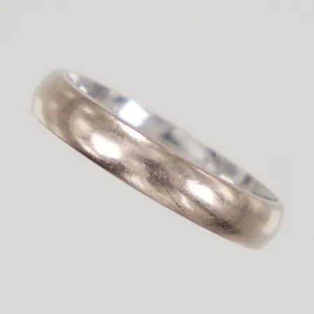 Ring, stl 16¼, bredd 3,5mm, BÖS Schalins, vitguld, gravyr, 18K,  Vikt: 3,1 g