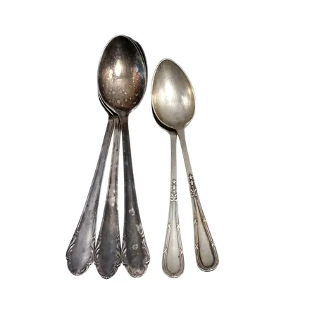 Kaffeskedar, silver, olika modeller, bruksmärken  Vikt: 69,7 g