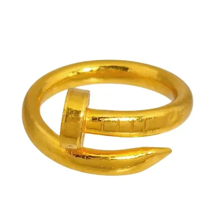 Ring, 23K guld (965/1000), bucklor, ½ baht Vikt: 7,6 g