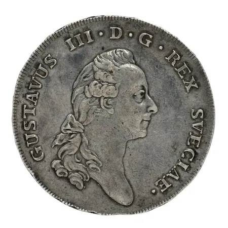 Silvermynt Sverige - Gustav III, 1 Riksdaler 1775, Ø41,5 mm, cirkulerad, mindre kanthack, fin patina   Vikt: 29 g