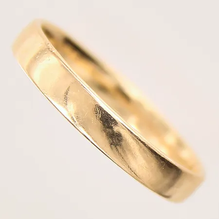 Ring, stl: 21¾, bredd: 4mm, gravyr, Schalins, 18K  Vikt: 5 g