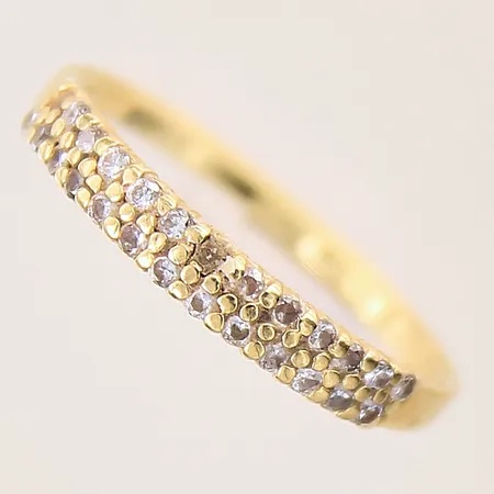 Ring med diamanter 26xca0,01ct, stl: 17, bredd: 1,5-2,8mm, GFAB, 18K  Vikt: 1,8 g