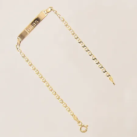 Barnarmband med bricka, längd: 16cm, bredd: 2,5-4mm, gravyr, 18K  Vikt: 2,2 g