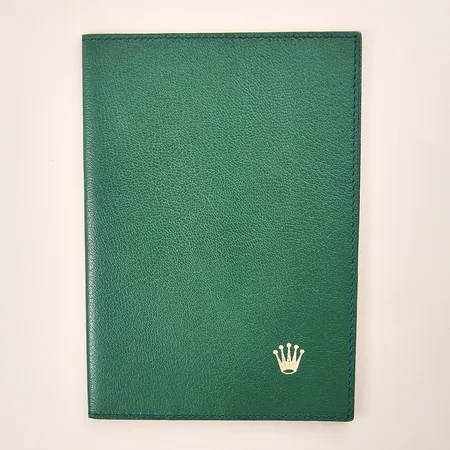 Passfodral/Korthållare Rolex, grönt läder, mått ca 16x11cm
