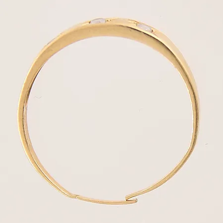 Ring med stenar, av/defekt, 18K Vikt: 1,8 g