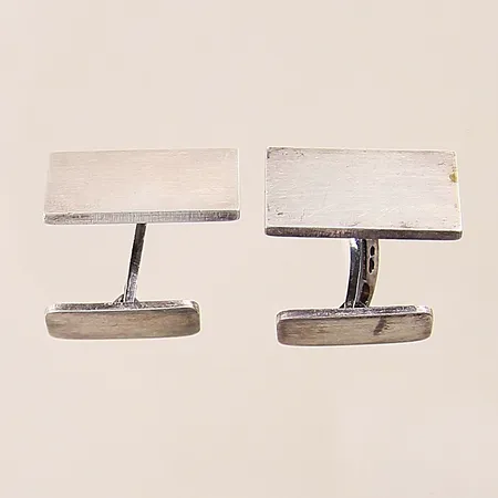 Ett par manschettknappar, 20,4x12,5mm, repiga, silver 830/1000 Vikt: 12,3 g