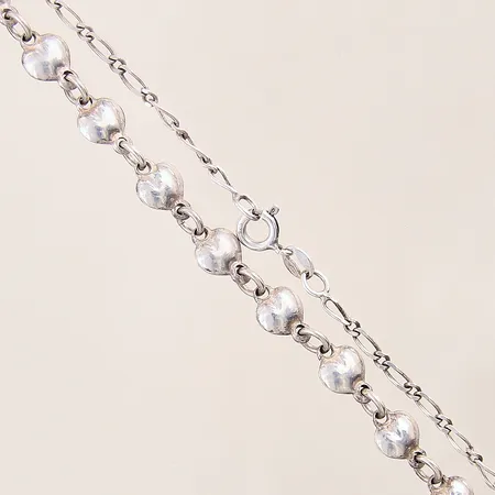 Collier med integrerade hängen, längd 45cm, bredd 2,8-6,5mm, silver 925/1000 Vikt: 7,8 g