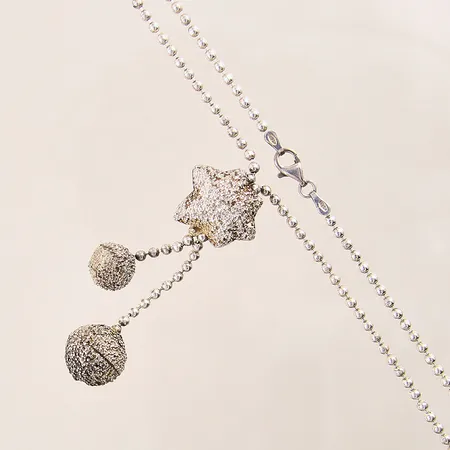 Collier Kullänk med integrerade hängen, längd 43,5cm, bredd 2,3-19mm, silver 925/1000 Vikt: 18 g