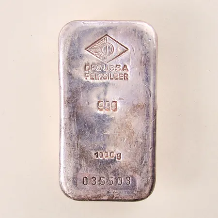 Silvertacka, Degussa, 9,0x4,8x2,7cm, serie-nr 035503, silver 999/1000 Vikt: 1000 g