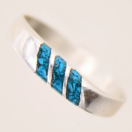 Ring med stenar, stl 18, bredd 2,5-4mm, skadade stenar, silver 925/1000 Vikt: 1,9 g