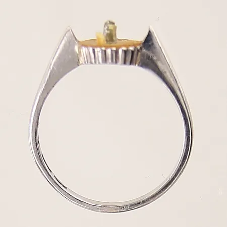 Ring, defekt, 18K  Vikt: 3 g