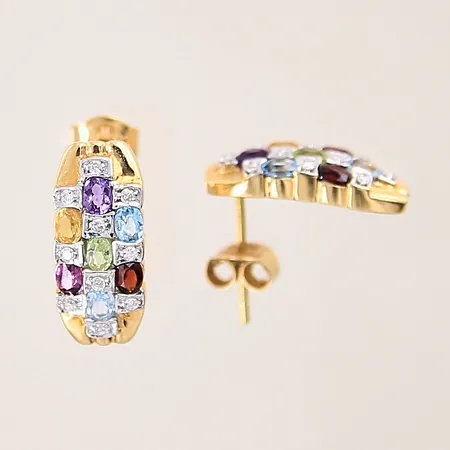 Ett par örhängen med 8/8 slipade diamanter 10xca0,005ct vardera samt ametist, citrin, topas, peridot och rhodolit, 15x6,9mm, vitguldsdetaljer, GHA, 18K  Vikt: 3,7 g