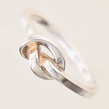 Ring, Efva Attling Love Knot, stl: 17, bredd: 1,6-6mm, silver 925/1000 Vikt: 2,5 g