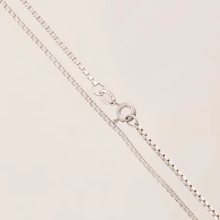 Kedja Venezia, längd 46,5cm, bredd 1,5mm, silver 925/1000 Vikt: 5,6 g
