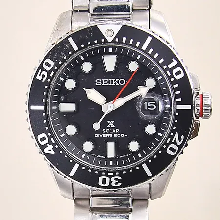 Herrur Seiko Solar, stål,  ref-nr: 4R35-04Y0, serie-nr: 163780, Ø41mm, datum, safirglas, originallänk i stål, inga tillbehör