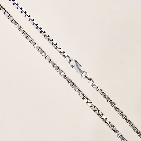 Kedja Venezia, längd 51,5cm, bredd 2,5mm, silver 830/1000 Vikt: 18,5 g