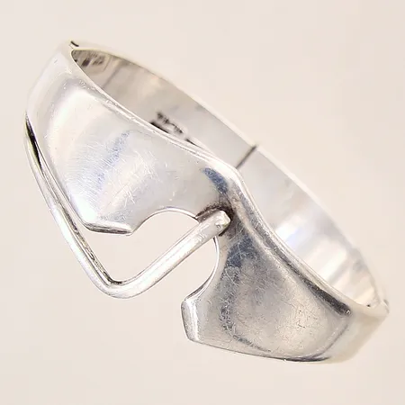 Armring, Ø57,8mm, bredd: 10,2-26,2mm, öppningsbar, Mexico Sterling, svensk kontroll/import stämpel, silver 925/1000 Vikt: 57,2 g