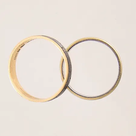 Ringar, delvis oädel metall, gravyr, 18K bruttovikt: 9,2g. 