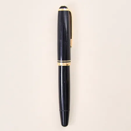 Penna, Montblanc, numrerad: 256, stift i 14K, längd: ca 13cm, inga tillbehör. 