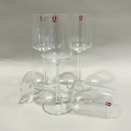 Vitvinsglas 4st, iittala, Essence, Alfredo Häberli, höjd 23cm, 33cl, klarglas, originalkartong med slitage