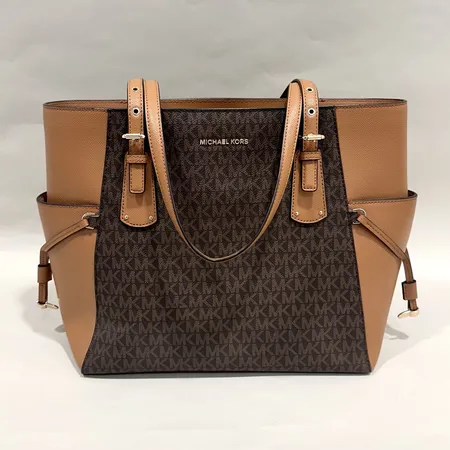 Väska Michael Kors, brunt läder, guldfärgat beslag, 27 x 30 x 15cm, justerbart handtag, inga tillbehör. 