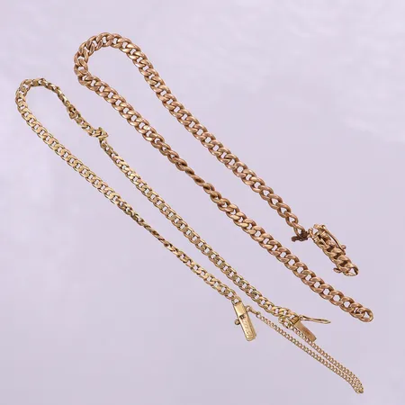 Guldskrot, defekt, 18K.  Vikt: 8,7 g
