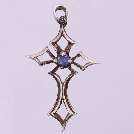 Hänge kors med blå sten, ca 50x30mm inkl ögla, skev. 925/1000 silver  Vikt: 5,7 g